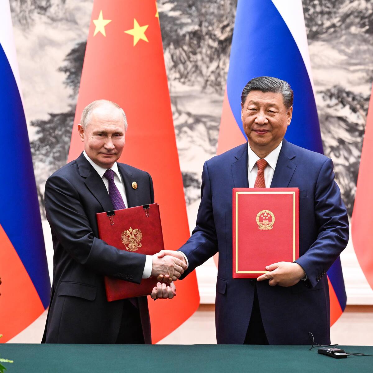 Análisis: ¿encuentro Putin - Xi baja la tensión concerniente a Taiwán?