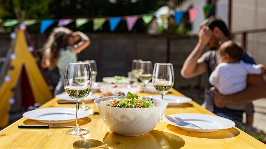 La gastronomía, una de las opciones para sorprender a los padres en esta fecha especial. . Foto: Getty Images