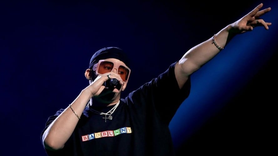 Previo al lanzamiento del álbum Bad Bunny publicó un video en sus redes sociales en el que, por medio de una conferencia de prensa simulada, anunció que se retiraría de la música.. Foto: Getty Images