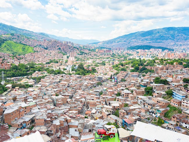 La primera gran cena-show de Medellín llega al Barrio Candela