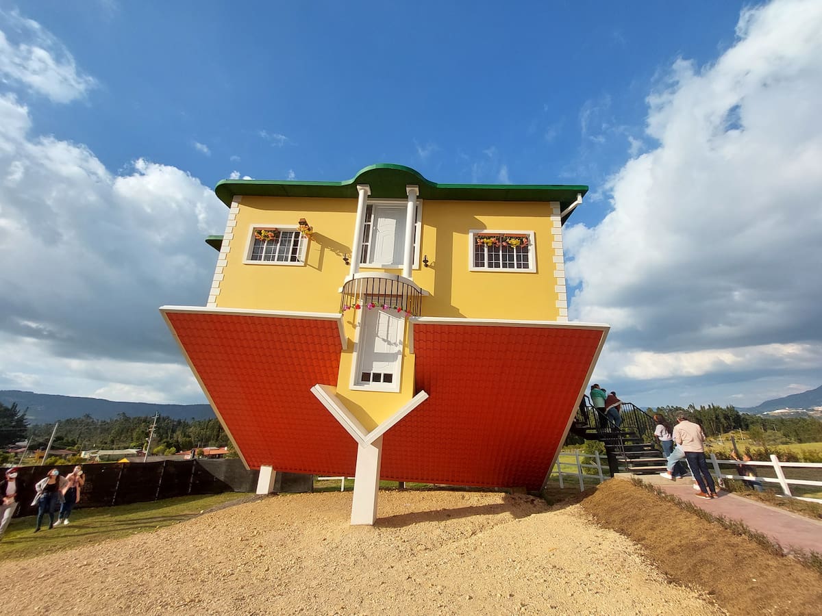 ¿Dónde queda la casa al revés? Precio de la entrada y ruta para llegar desde Bogotá