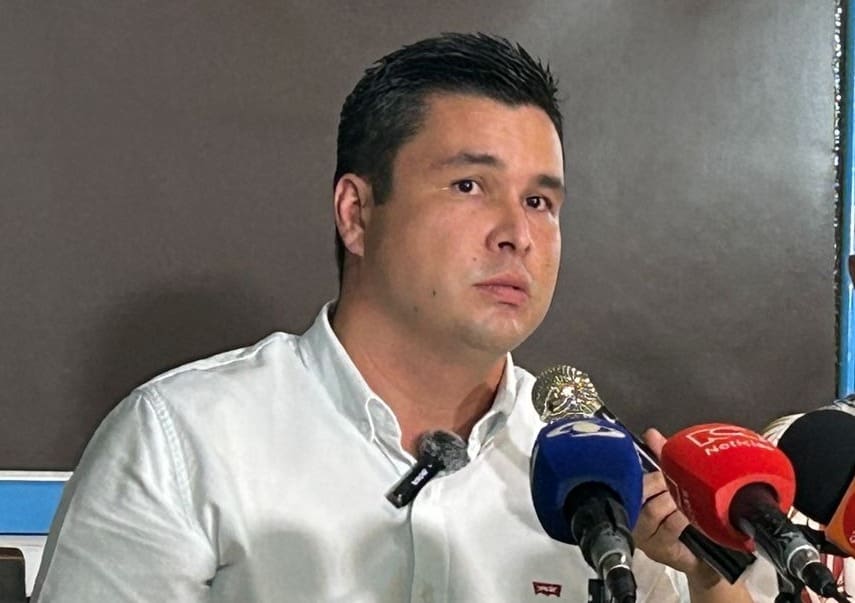 Los contratos que suscribió el presidente de la Asamblea de Santander antes de renunciar