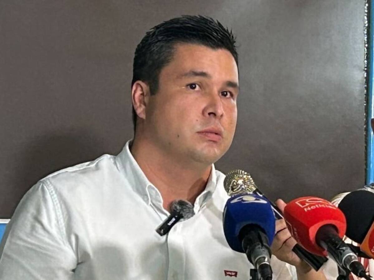 Los contratos que suscribió el presidente de la Asamblea de Santander antes de renunciar