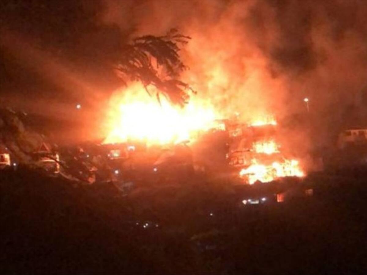 Incendio consumió completamente un hotel en Santa Marta