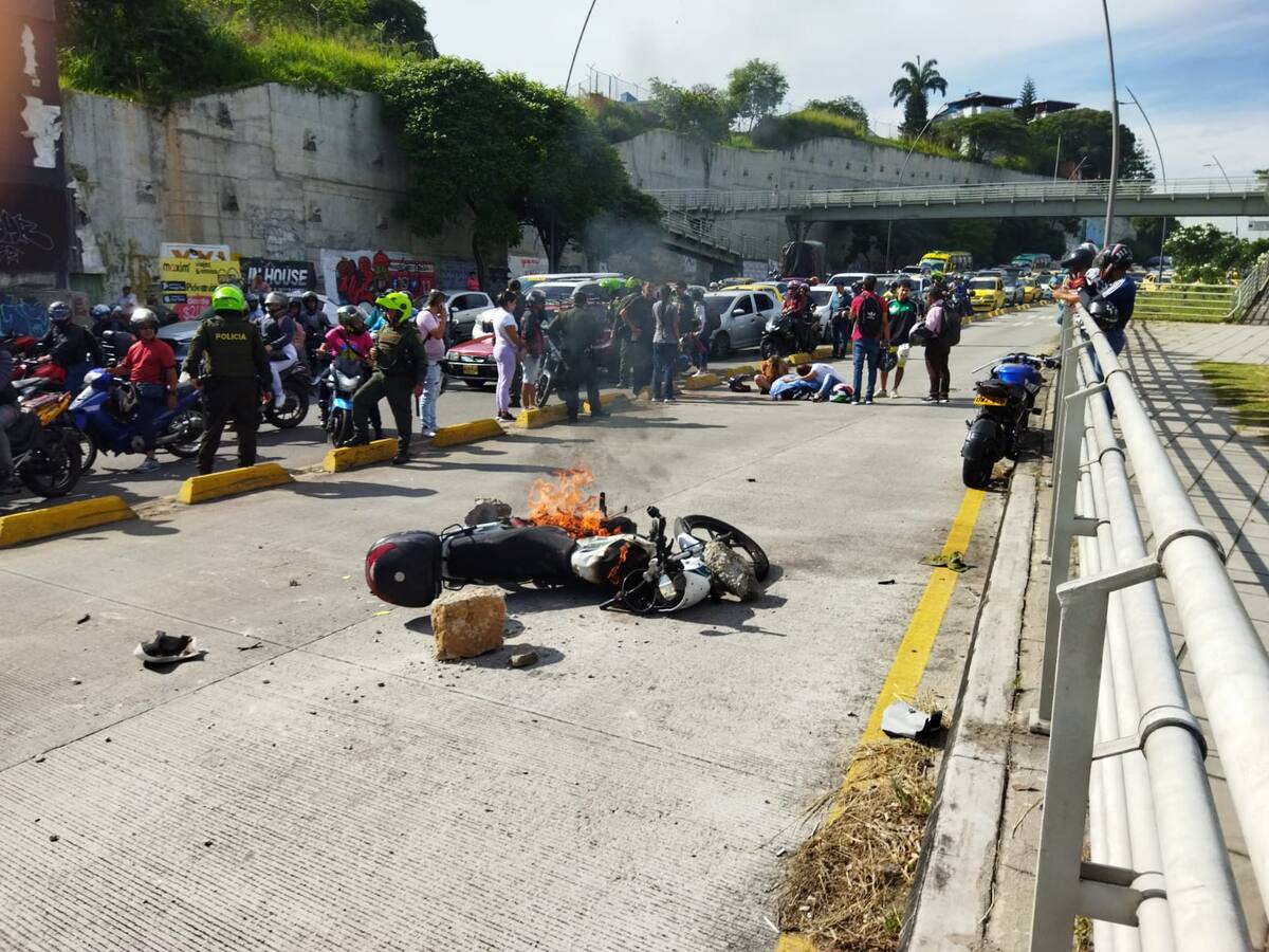 Caos en la dirección de tránsito de Bucaramanga tras la muerte de un motociclista