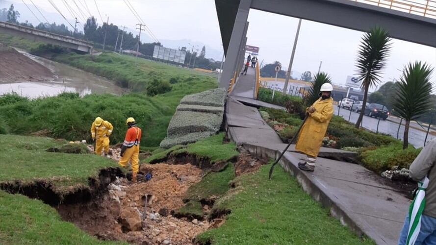 Mientras se repara el daño se está abasteciendo con carro tanques al municipio. . Foto: Gobernación de Cundinamarca