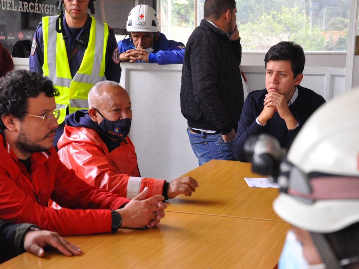 Bomberos trabajan en 15 puntos críticos por emergencia invernal en Duitama