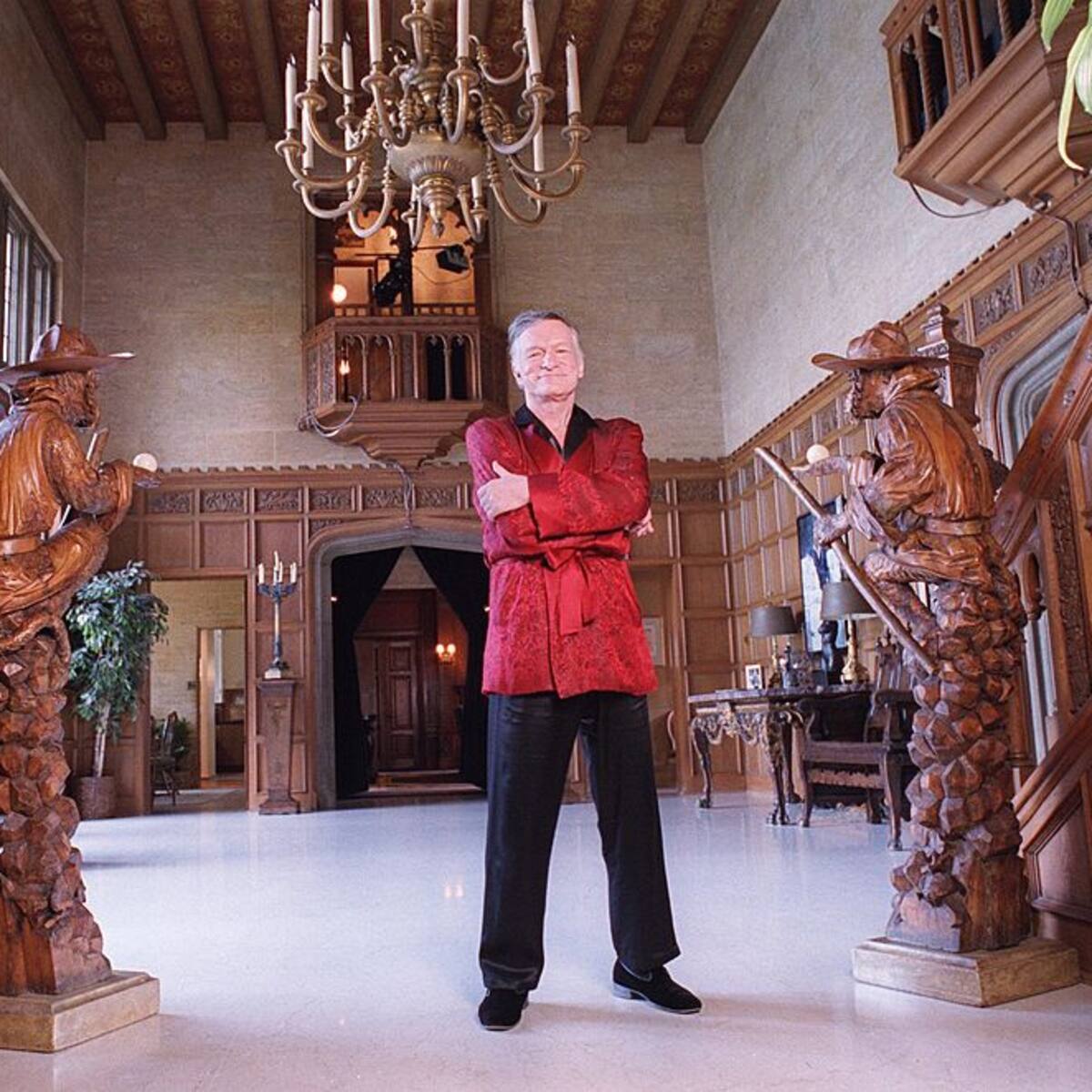 “Hugh Hefner identificaba mujeres que no tenían más opción que quedarse en la mansión”: Lisa Guerrero, exmodelo Playboy