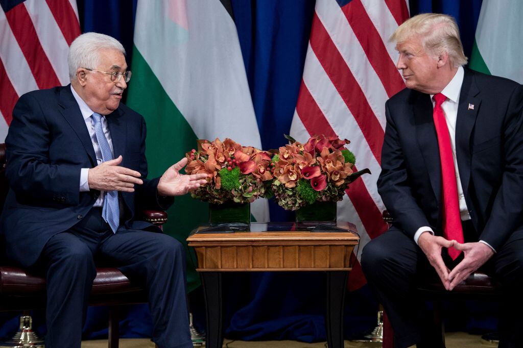 Mahmoud Abbas y President Donald Trump. I Foto: BRENDAN SMIALOWSKI/AFP via Getty Images.