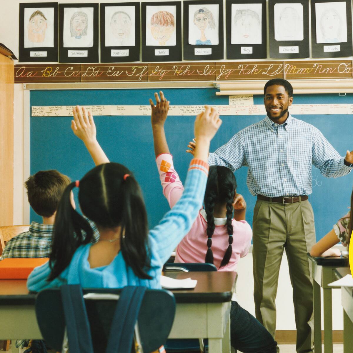 ¿Cuándo se paga el retroactivo del incremento salarial en 2025 para los maestros? Esto se sabe