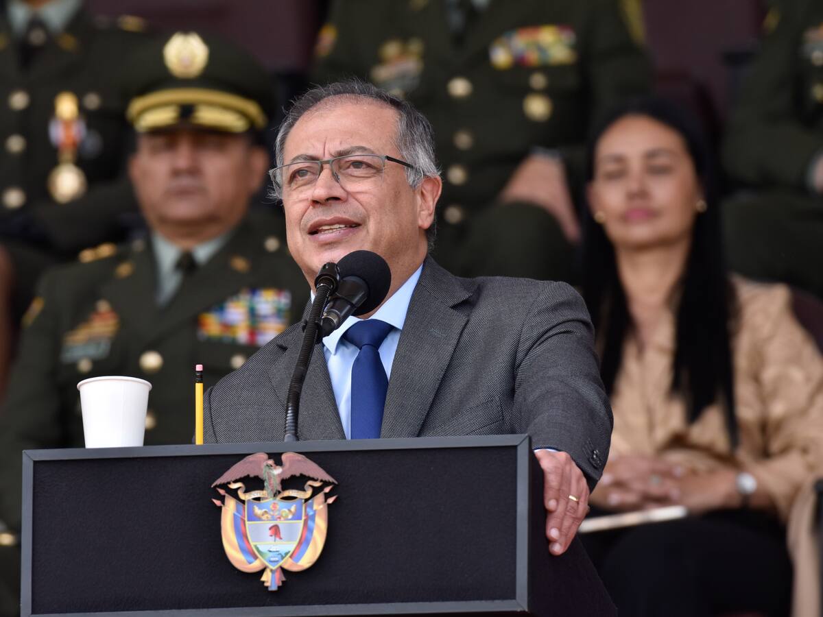 Petro insistió en liberación de campesinos presos por cultivar hoja de coca