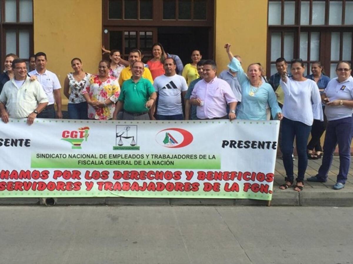 Más de 300 trabajadores del Sindicato de la Fiscalía en Córdoba suspendieron labores