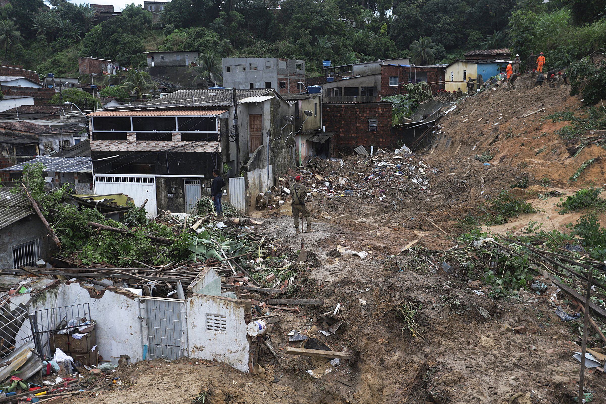 Imagen de referencia de los estragos que dejaron las fuertes lluvias en el estado de Pernambuco, Brasil (Photo by Sergio MARANHAO / AFP) (Photo by SERGIO MARANHAO/AFP via Getty Images)