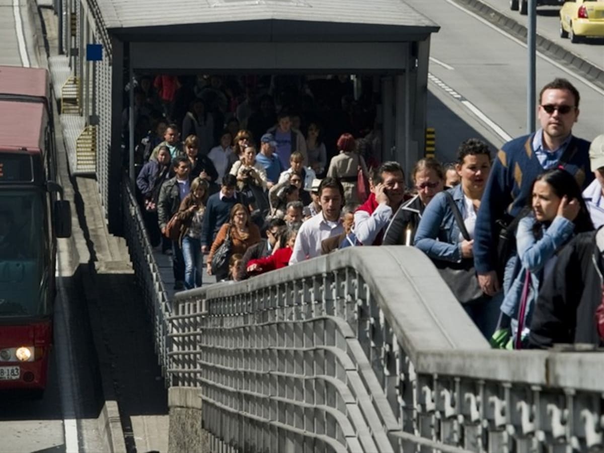 Es una obra innecesaria, ineficiente y costosa: Rodrigo Lara sobre Transmilenio por la 7°