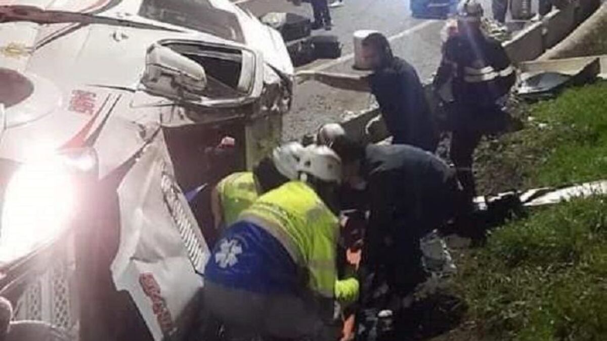 Accidente de tránsito deja 20 heridos en la vía Pamplona – Bucaramanga - Foto: Cortesía NotiVilla