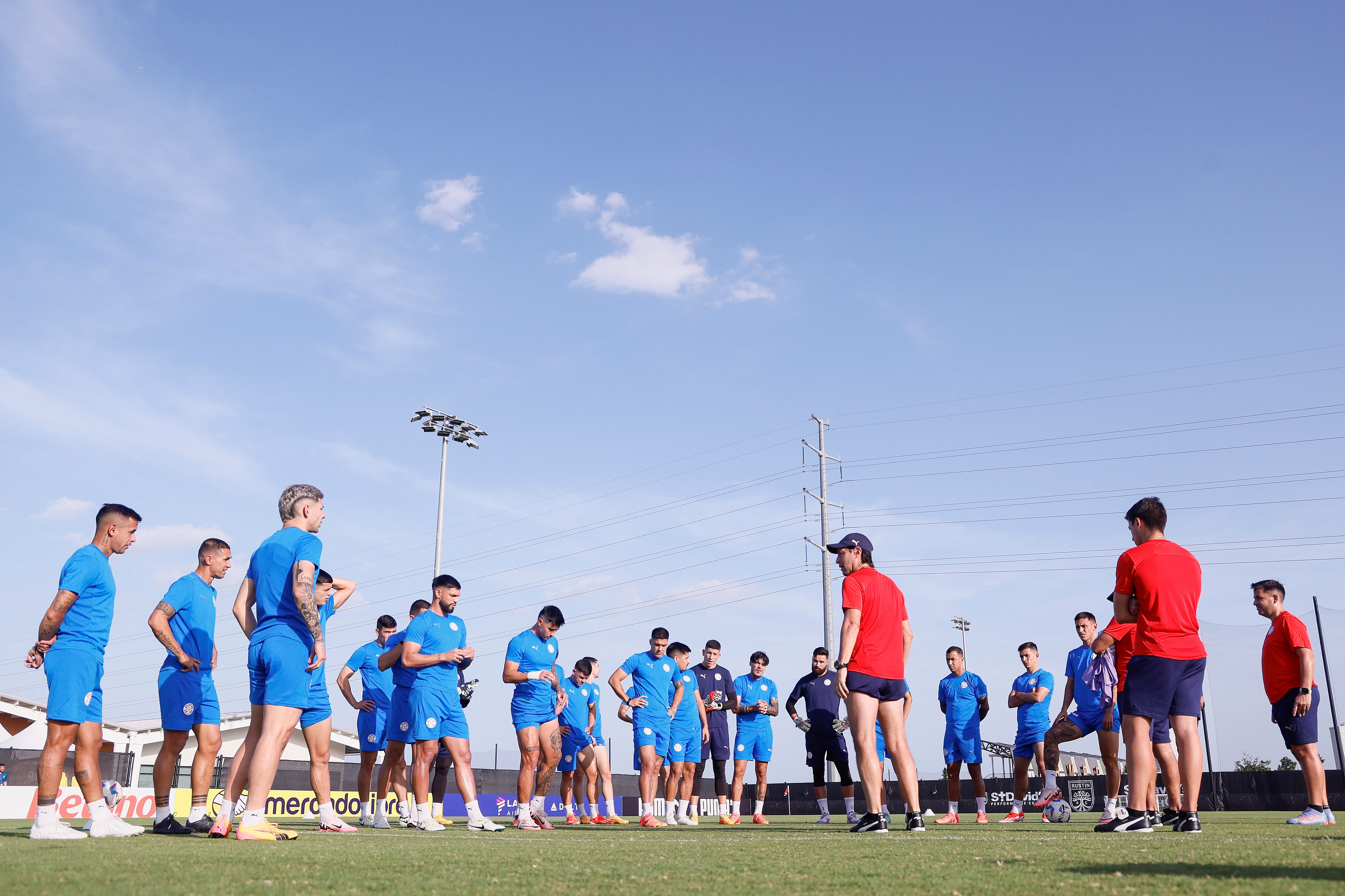 Paraguay previo al partido ante Costa Rica. Foto: EFE/Asociación Paraguaya de Fútbol