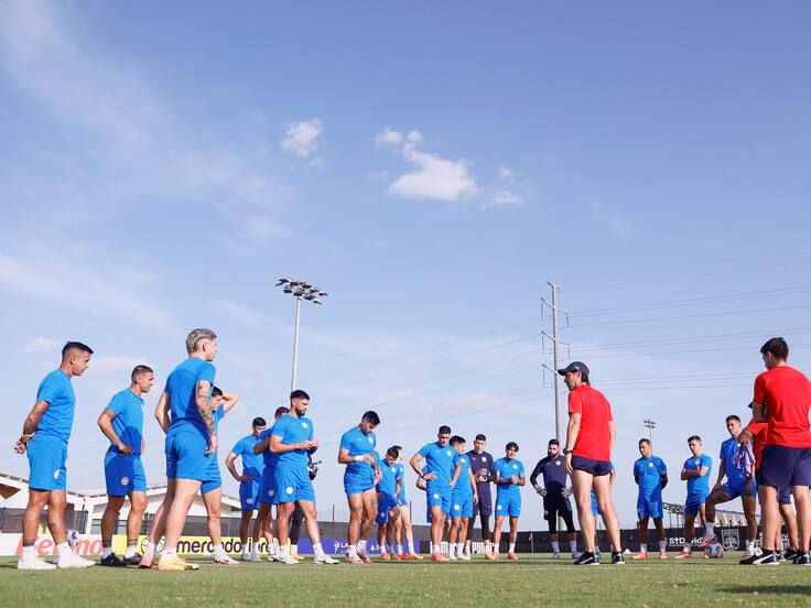 AUSTIN (TEXAS), 02/07/2024.- La selección de Paraguay ultimó este lunes en Austin (Texas) la preparación del partido correspondiente a la tercera jornada del grupo D de la Copa América contra Costa Rica. Horas después de que el seleccionador Daniel Garnero compareciera en rueda de prensa, la Albirroja saltó al campo del St. David's Performance Center con la mirada puesta en el cruce con Costa Rica.-EFE/Asociación Paraguaya de Fútbol***SOLO USO EDITORIAL/SOLO DISPONIBLE PARA ILUSTRAR LA NOTICIA QUE ACOMPAÑA (CRÉDITO OBLIGATORIO)***