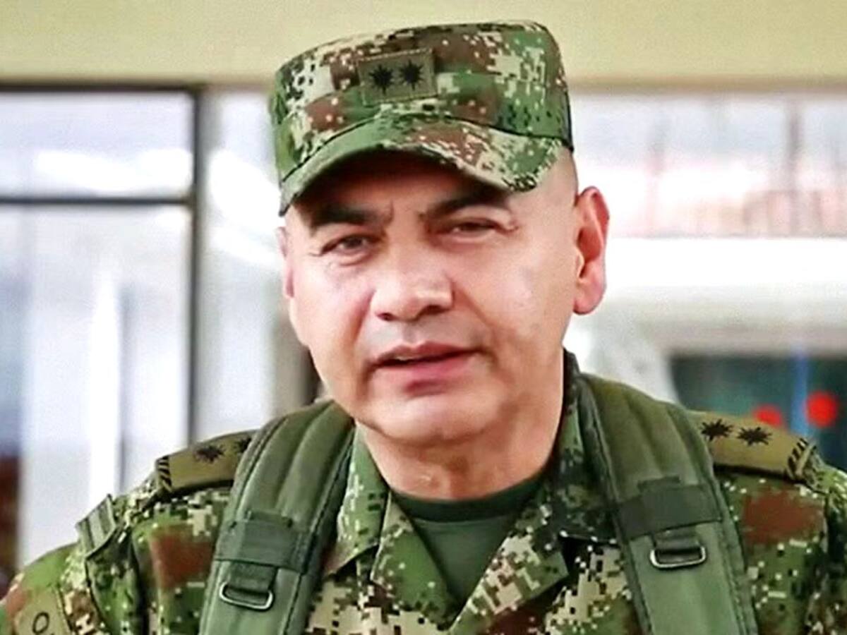 Fiscalía archivaría investigación contra general que denunció en La W montaje que hizo el Ejército