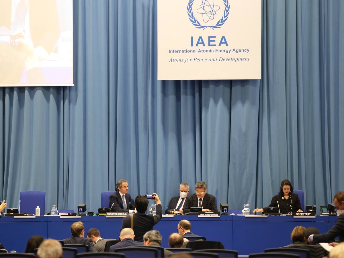 OIEA advierte que retiro de cámaras puede acabar con la negociación con Irán