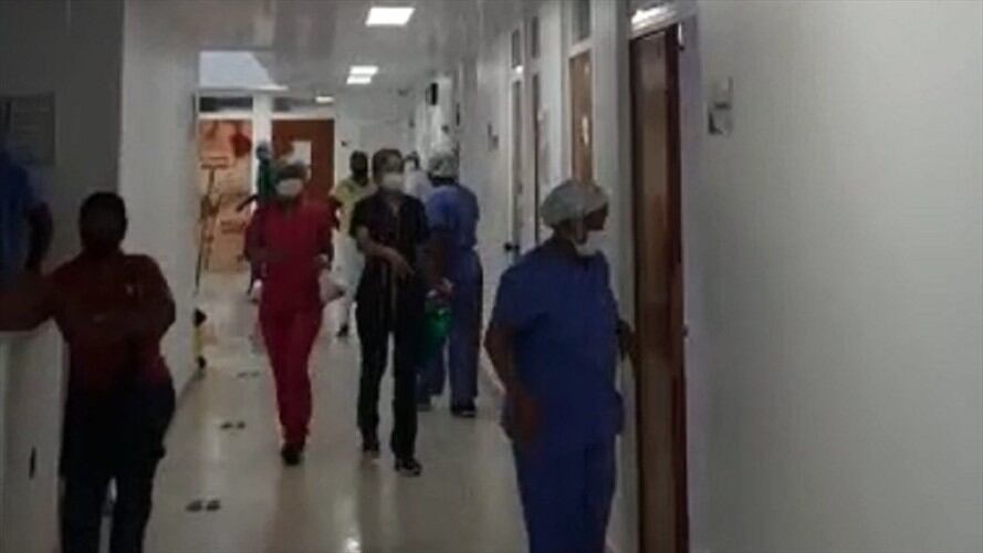 Inundación en hospital de San Andrés. Foto: Pantallazo Video