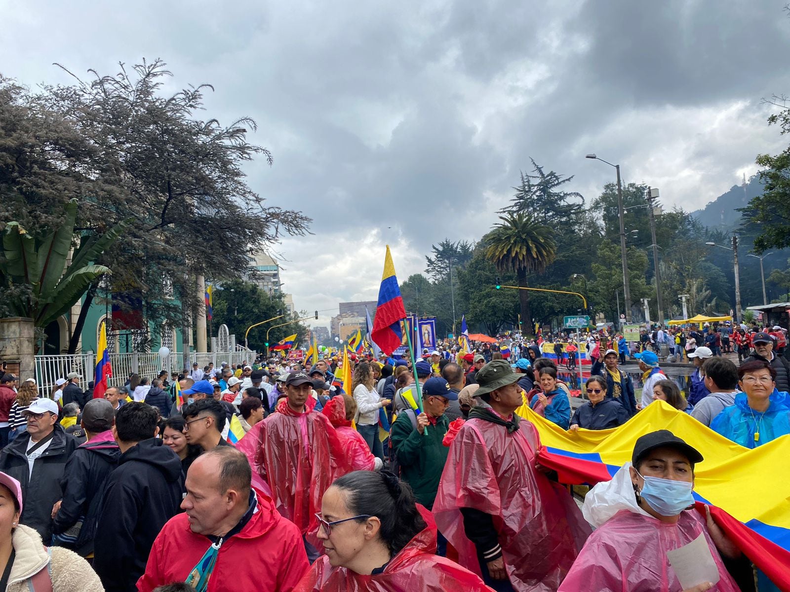 Marchas de la oposición en Bogotá este 21 de abril. Foto: Bryan López / W Radio