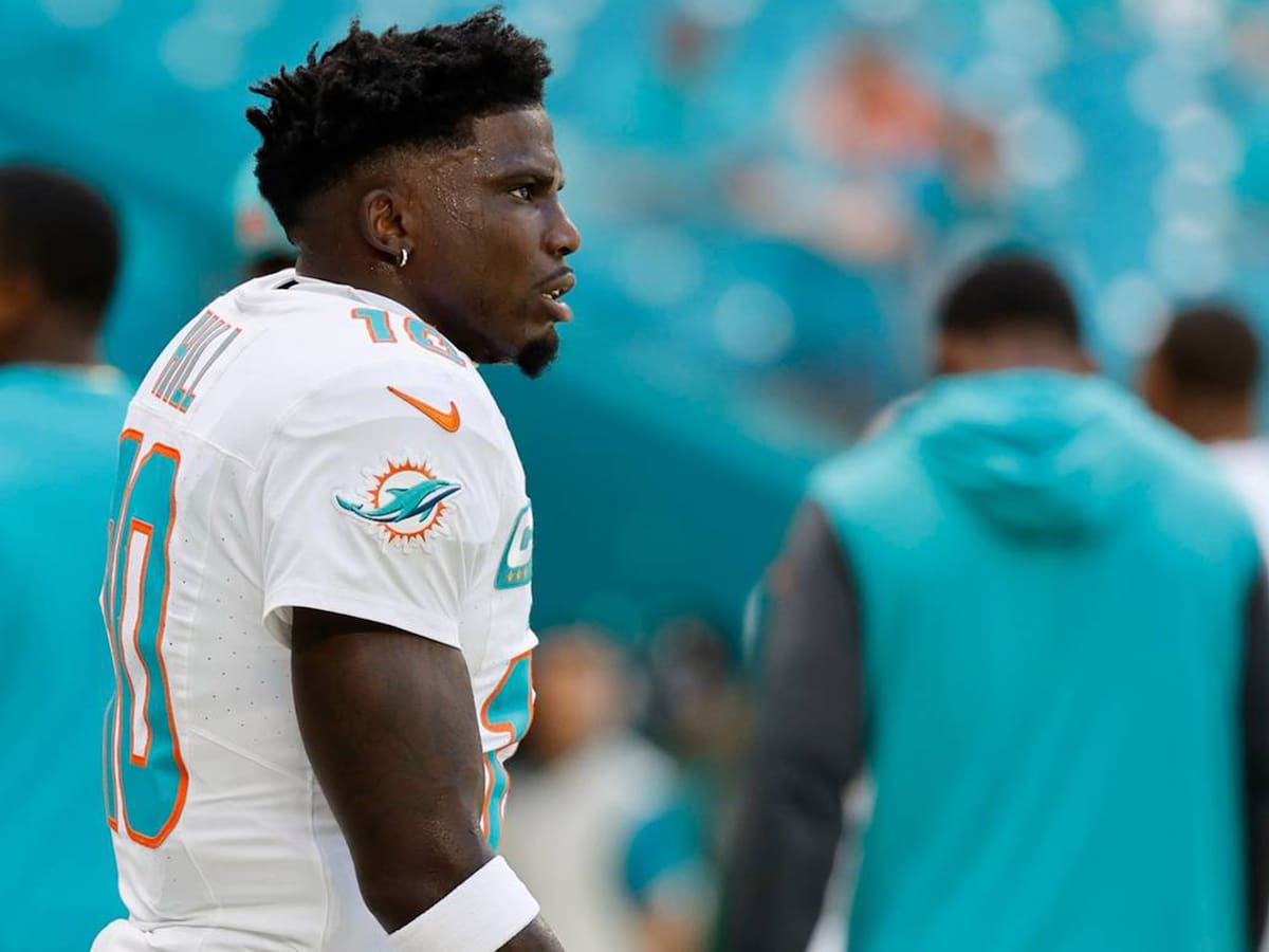 Estrella de la NFL pide el despido del oficial que lo esposó y lo tiró al suelo en Miami