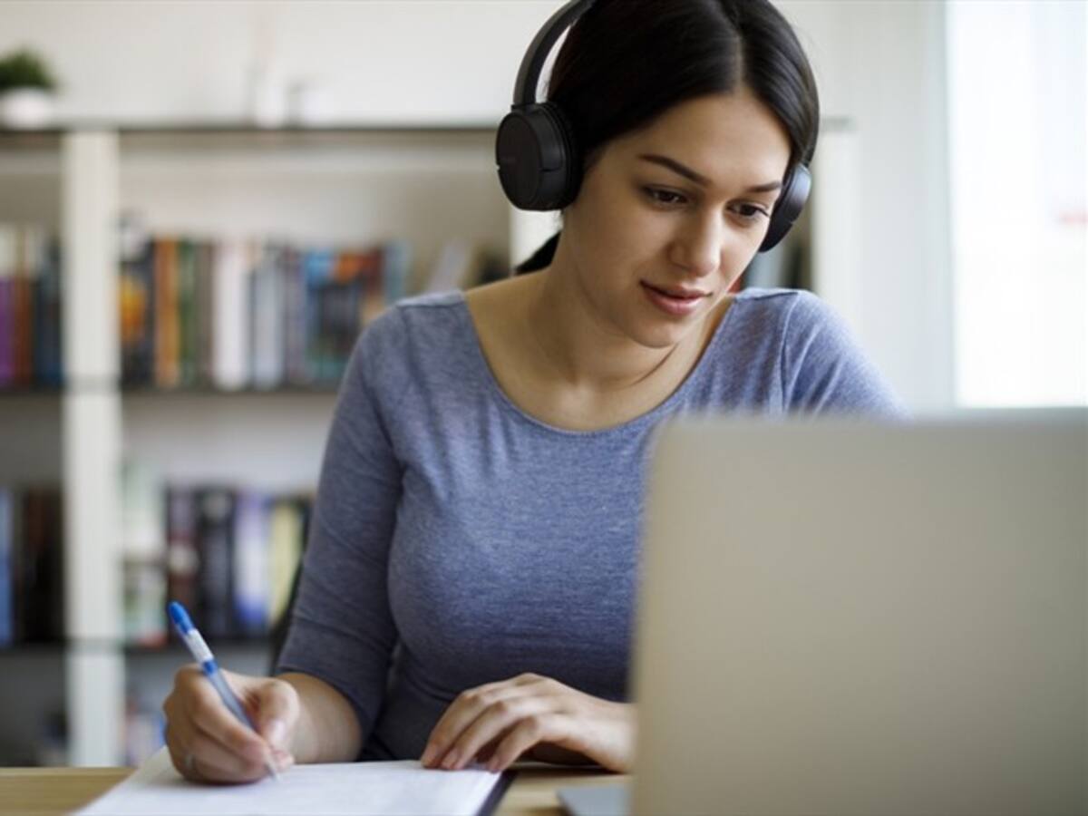 ¿Buscando opciones para aprender inglés? Ofrecen 5.000 becas gratis para colombianos