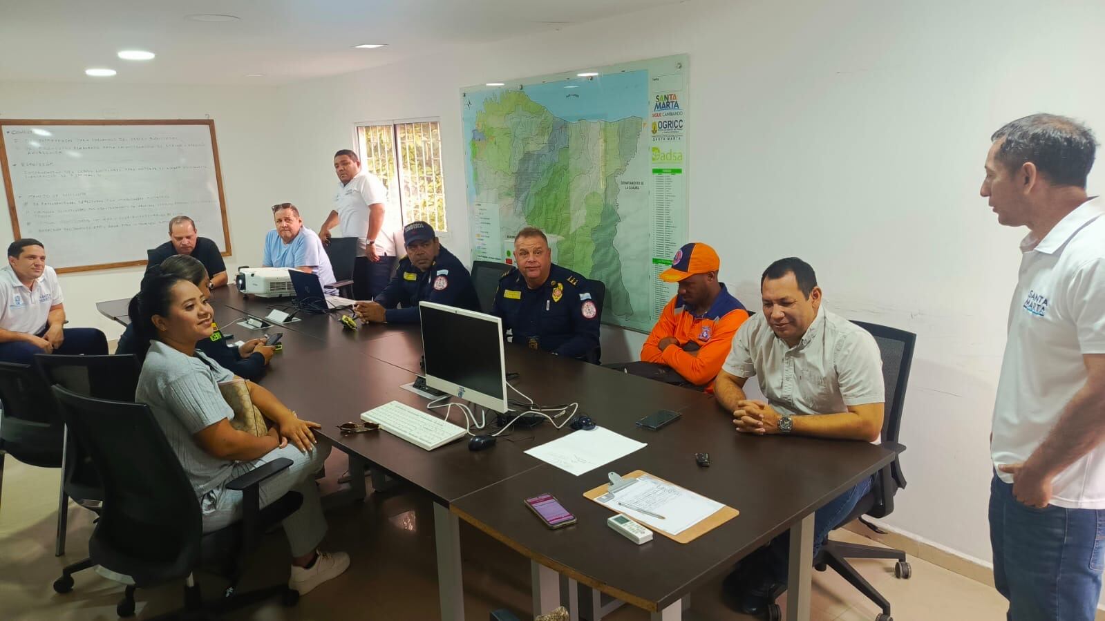 Santa Marta: cierre de ríos y playas por fuertes lluvias y riesgo de inundaciones. Foto: Equipo Ogricc, alcaldía de Santa Marta.