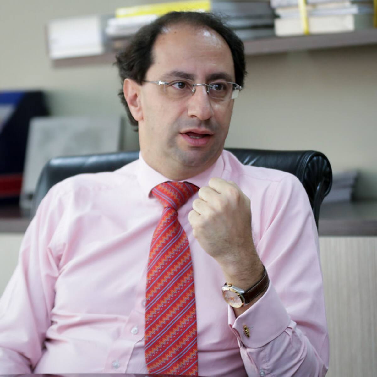 Conflicto en Ucrania podría generar más aumento de precios: MinHacienda