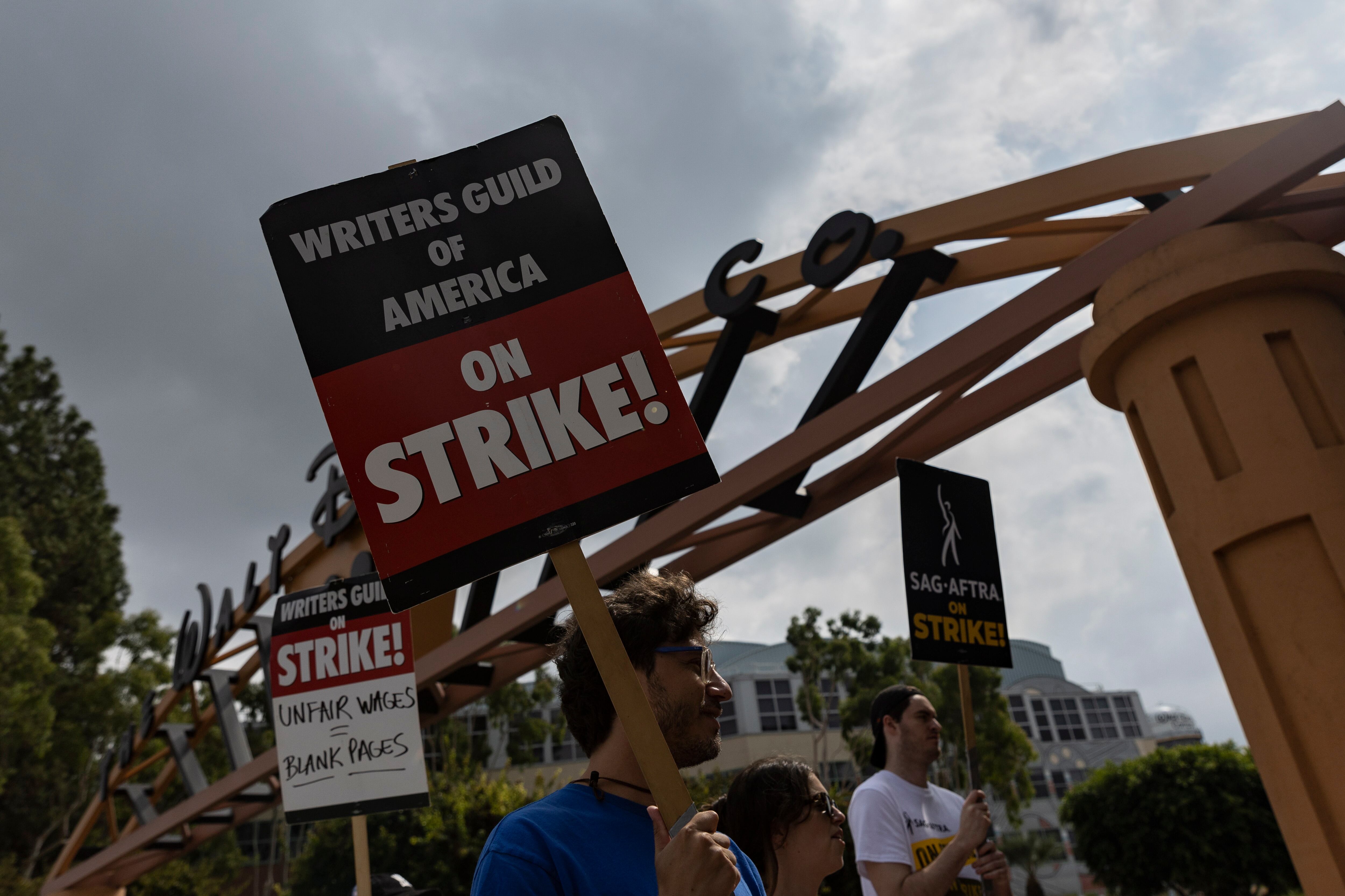 WGA (Writers Guild of America) EFE/EPA/ETIENNE LAURENT