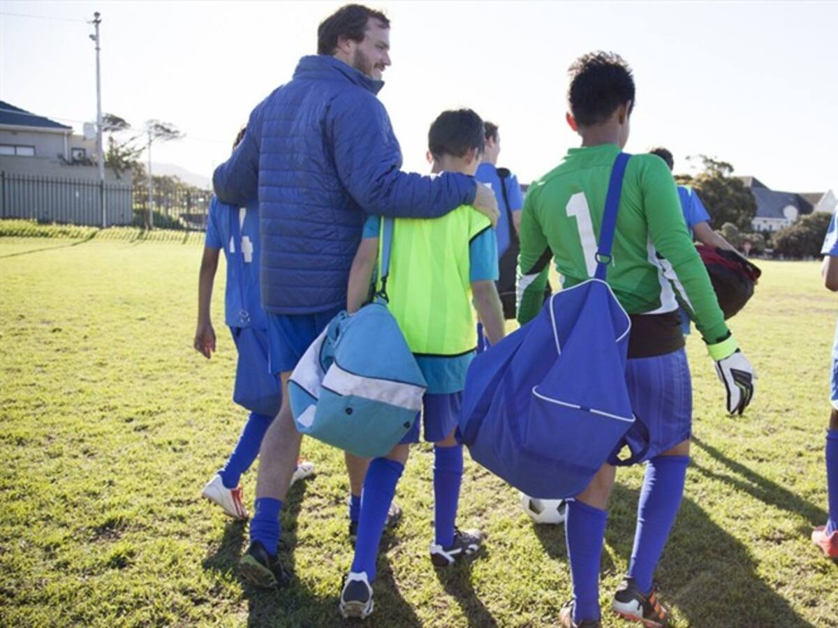 Exjugadores de fútbol formarán como futuros entrenadores a víctimas del conflicto