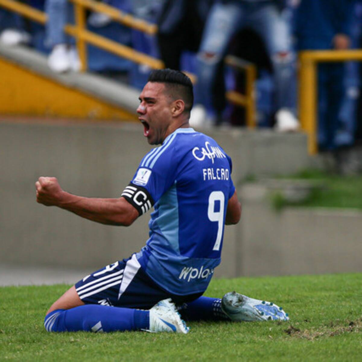 Falcao ‘pintó’ el clásico de azul y blanco: Millonarios venció 1-0 a Santa Fe en cuadrangulares