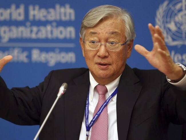 El director regional de la Organización Mundial de la Salud Shin Young-soo gesticula mientras responde preguntas de reporteros en Manila, Filipinas, el lunes 10 de octubre de 2016. (AP Foto/Aaron Favi. Foto: