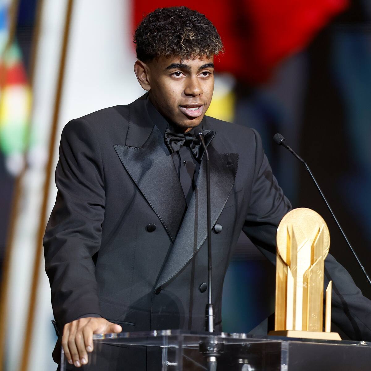 Lamine Yamal se lleva el Trofeo Kopa a mejor futbolista joven del año