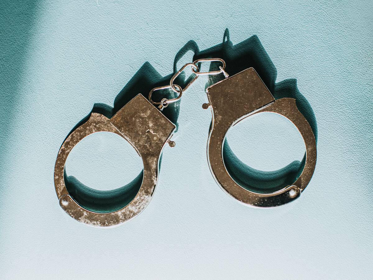 Arrestan en los Cayos de la Florida a estafador rumbo a Cuba en una moto acuática