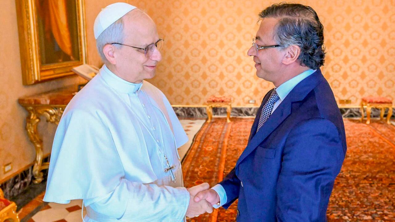 Presidente Petro junto al papa León XIV. Foto: Presidencia de la República.