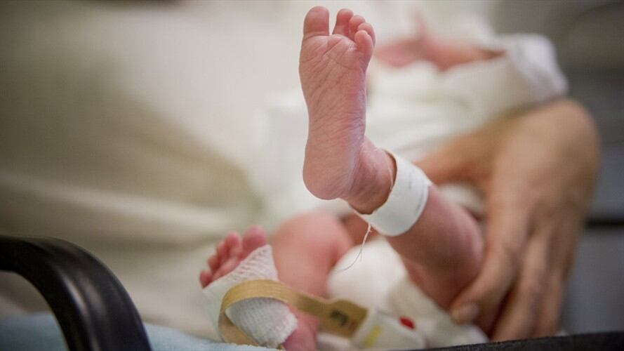 El bebé es la persona más joven registrada como infectada por el virus. Foto: Getty Images