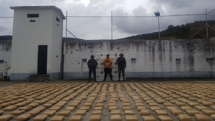 Labores de inteligencia señalan que el cargamento sería llevado a Ecuador, donde tendría un precio superior a los 700 millones de pesos. Foto: Policía Nacional