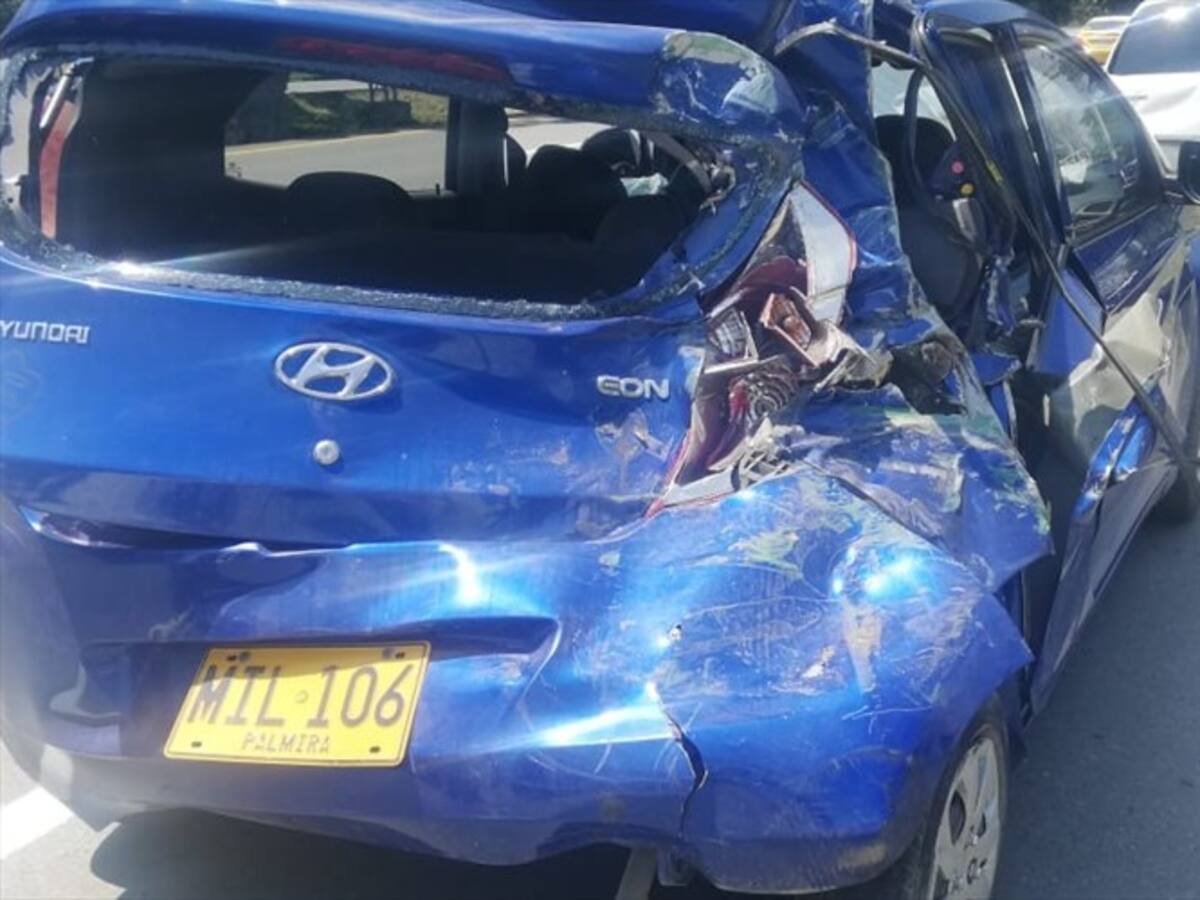 Choque múltiple en la recta Cali - Palmira deja al menos seis lesionados