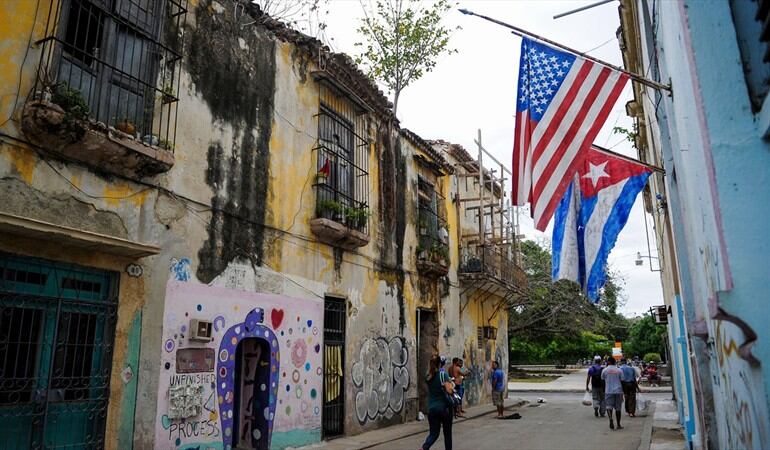 Bandera de Cuba y Estados Unidos. Foto: Getty Images