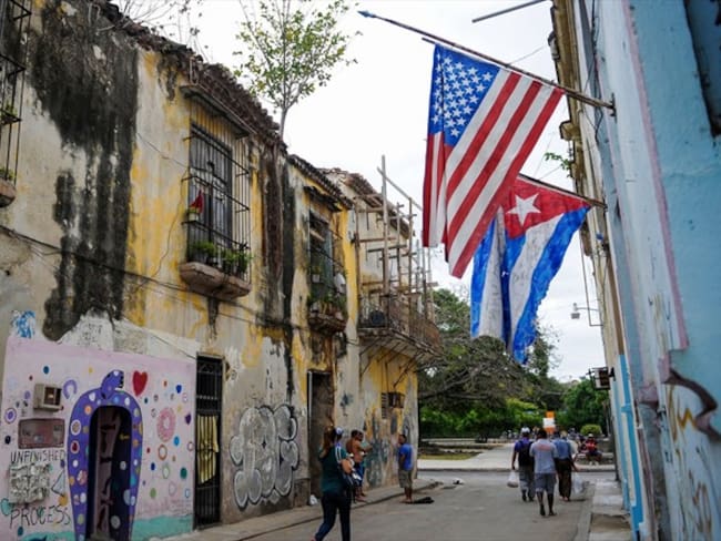 Bandera de Cuba y Estados Unidos. Foto: Getty Images