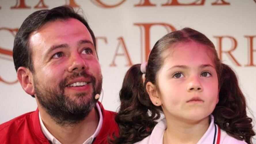 Galán y su hija. Foto: La WCon Vicky Dávila