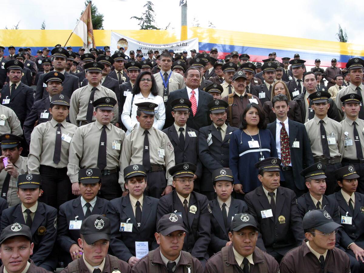 Más de 390.000 vigilantes y sus familias tendrán seguro de vida entre otros beneficios