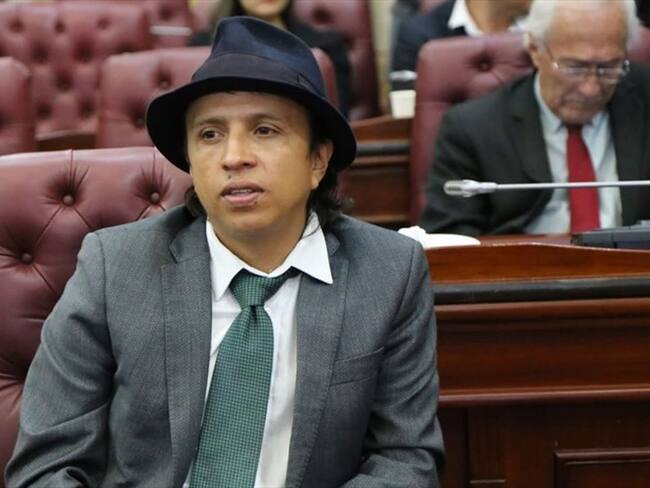 Las razones por las que senador 'Manguito' propone prohibir música que se crea "ofensiva"