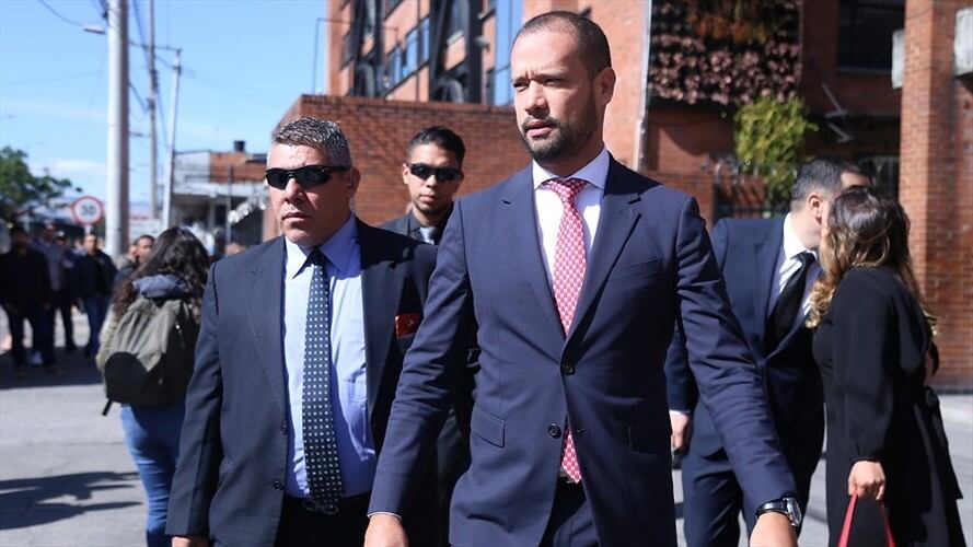 Diego Cadena rindió diligencia de declaración en la Fiscalía. Foto: Colprensa