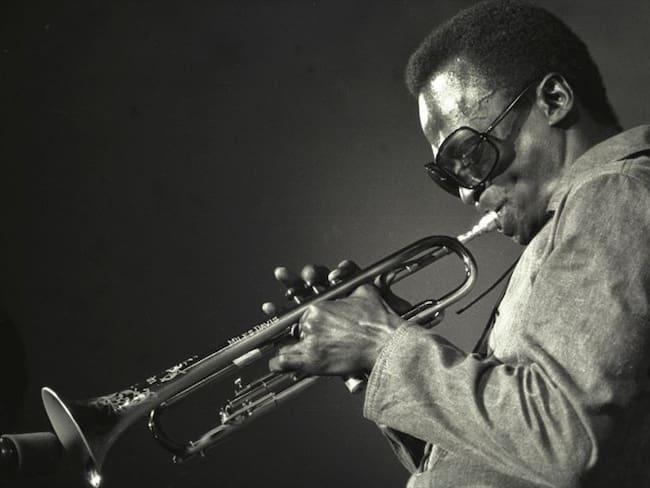 El documental que cuenta la vida de Miles Davis, músico que revolucionó el jazz