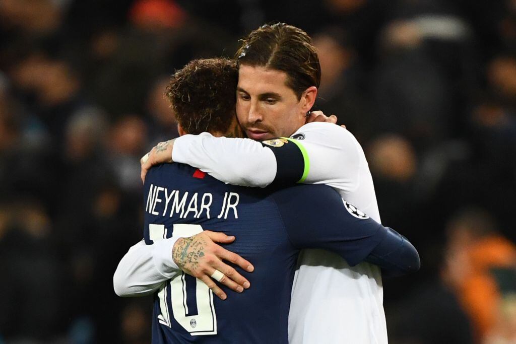 Sergio Ramos en el Real Madrid y Neymar en el PSG (Photo by GABRIEL BOUYS / AFP) (Photo by GABRIEL BOUYS/AFP via Getty Images)