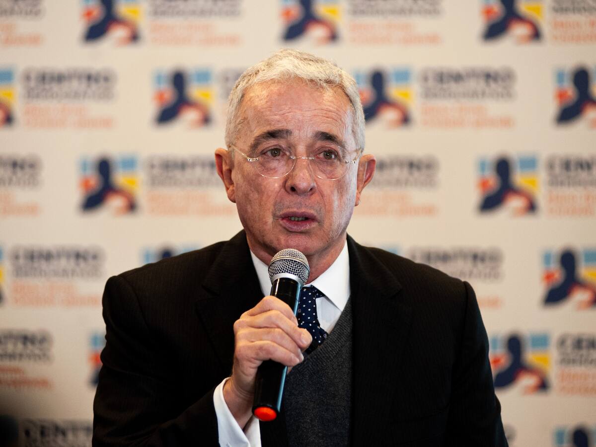 Uribe pide a precandidatos del CD reunirse con Miguel Uribe Londoño ante eventual nuevo aspirante