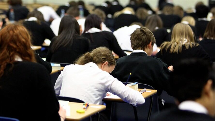 La misión del maestro no es llenar de información un niño y que salga del aula de clase, esto debe ser mucho más que eso: secretario de educación de Antioquia. Foto: Getty Images