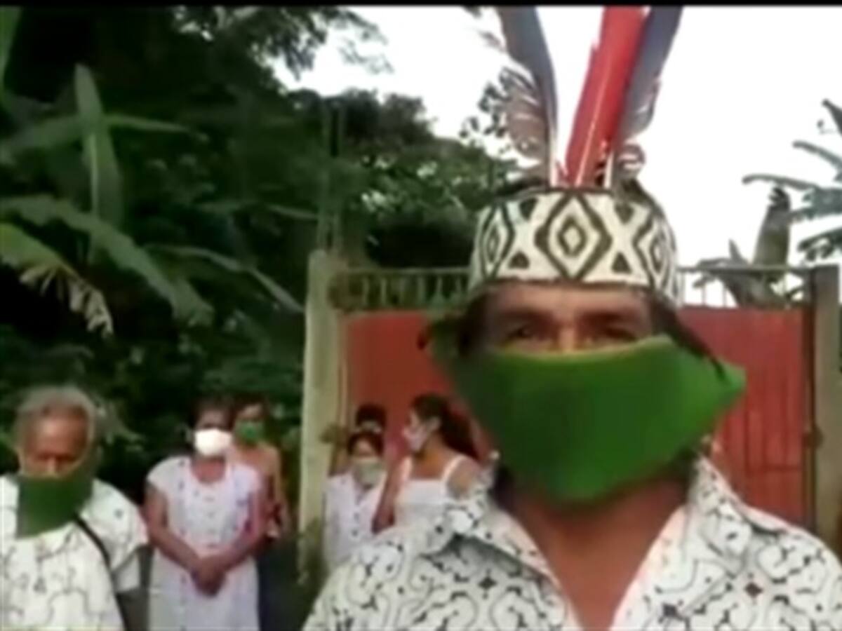 Con mascarillas de hojas de plátano, así se protegen los indígenas amazónicos peruanos